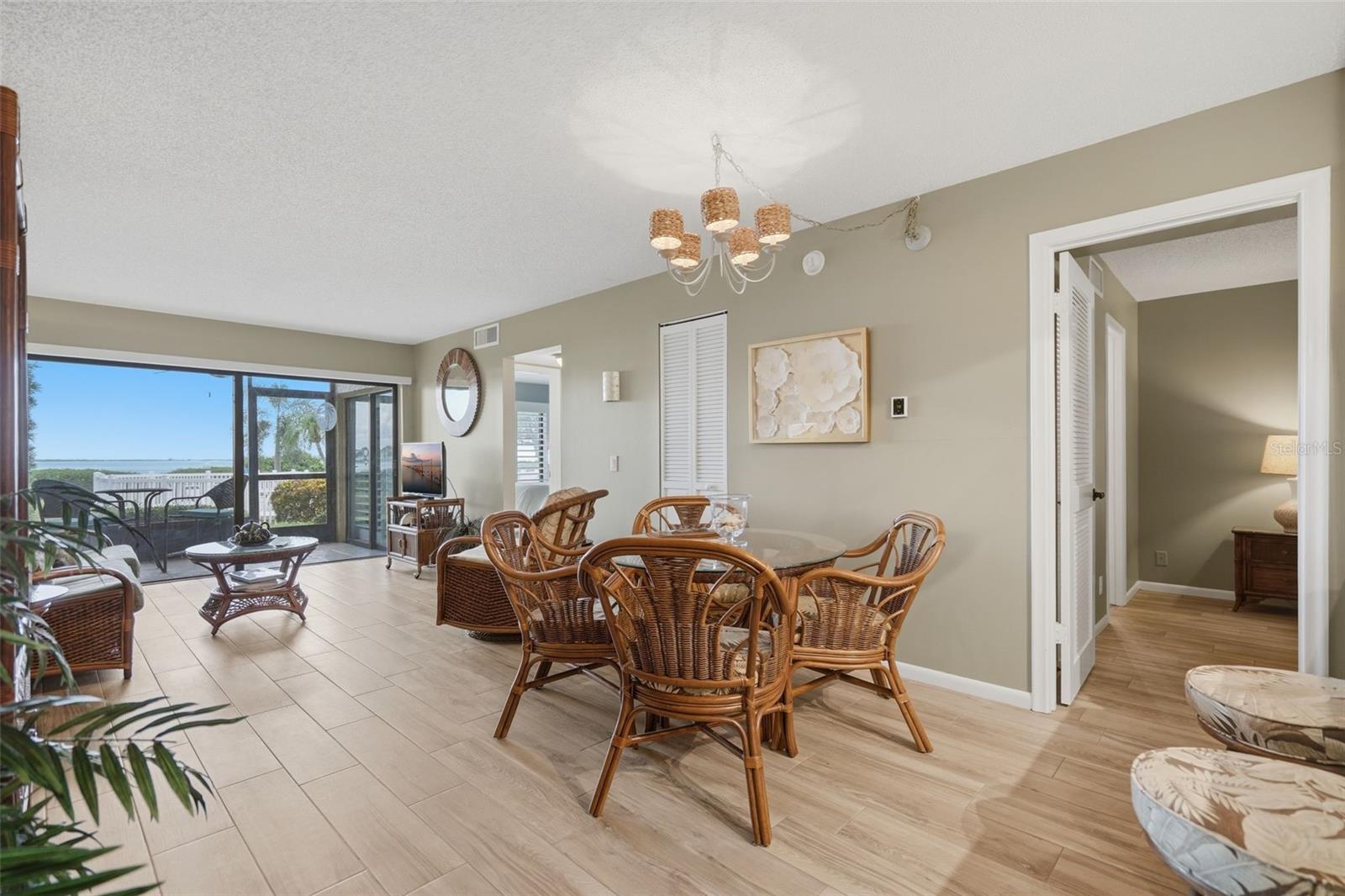 6104 Palma Del Mar Blvd S #112 Property Photo 6