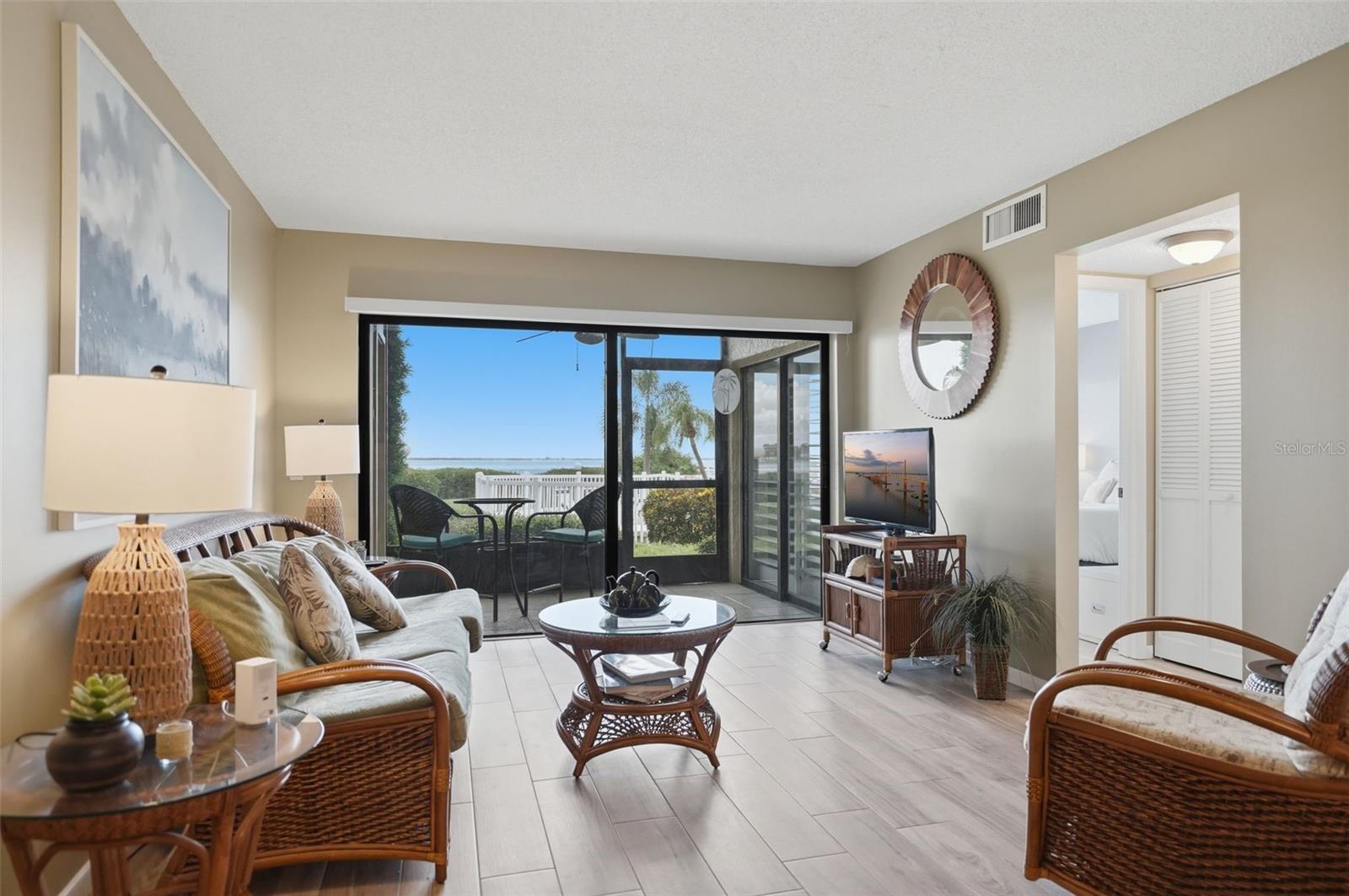 6104 Palma Del Mar Blvd S #112 Property Photo 8