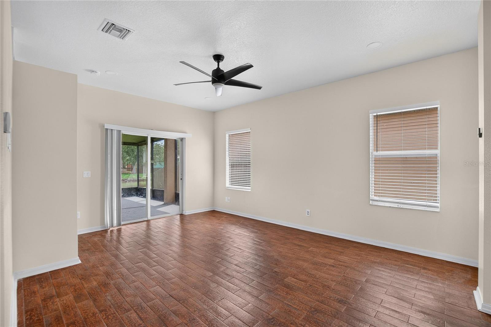 1824 Atlantic Dr Property Photo 8
