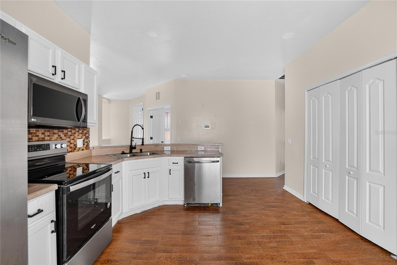 1824 Atlantic Dr Property Photo 16