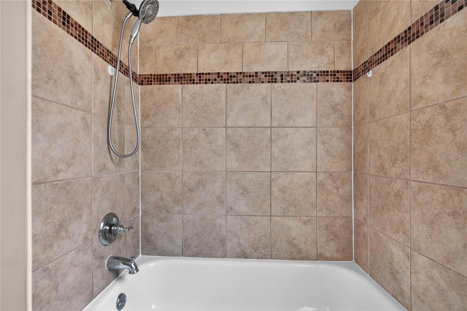 1824 Atlantic Dr Property Photo 20