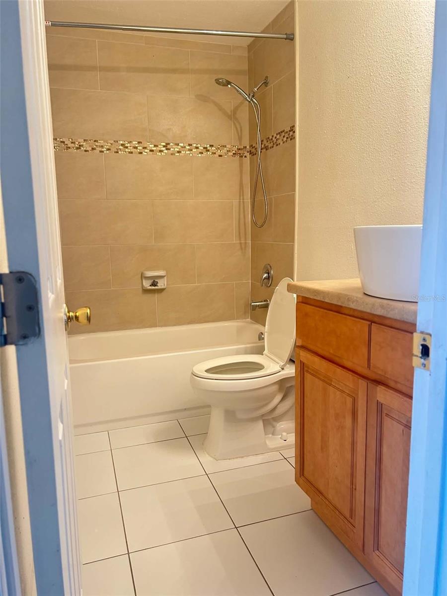 815 Juniper Ln Property Photo 14