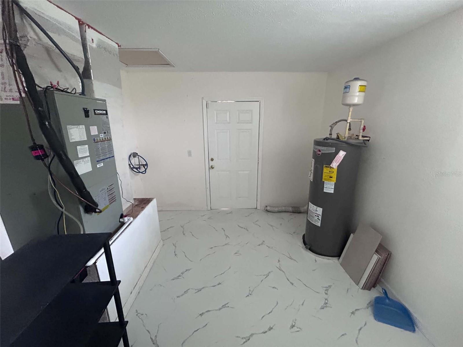 815 Juniper Ln Property Photo 22