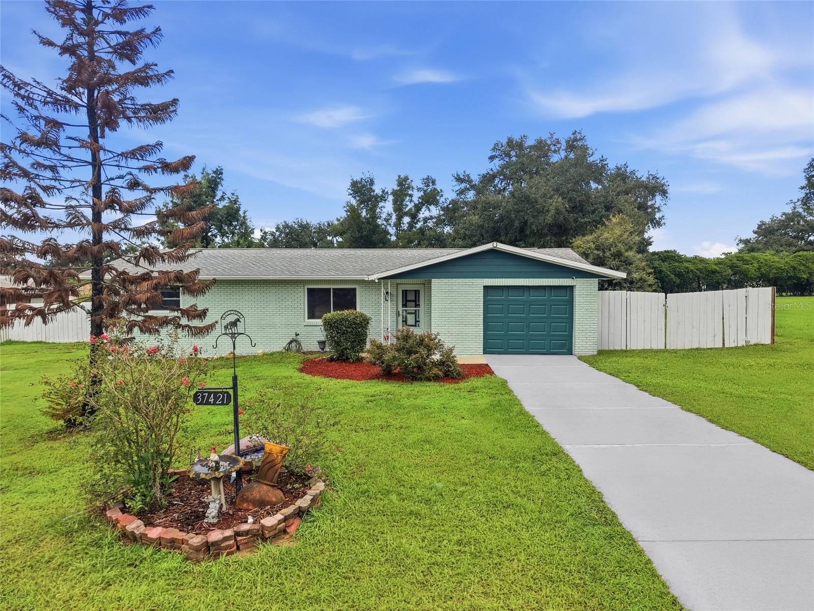 37421 Layton Rd Property Photo 1