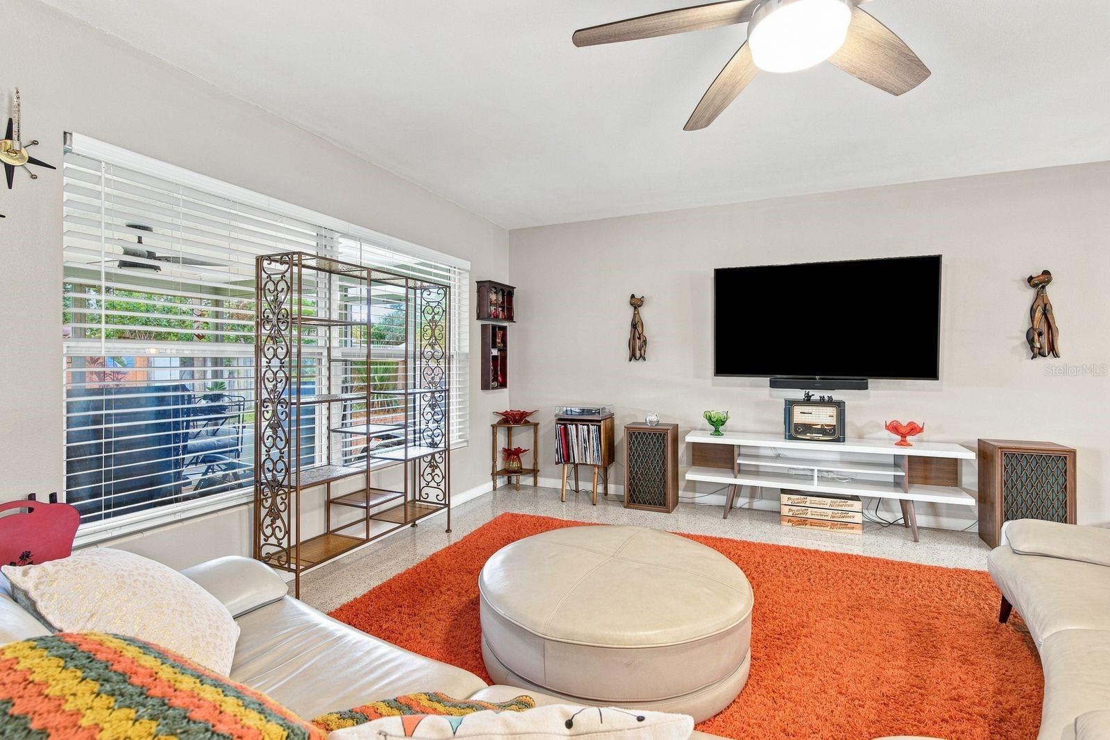 1631 Elizabeth Ln Property Photo 8