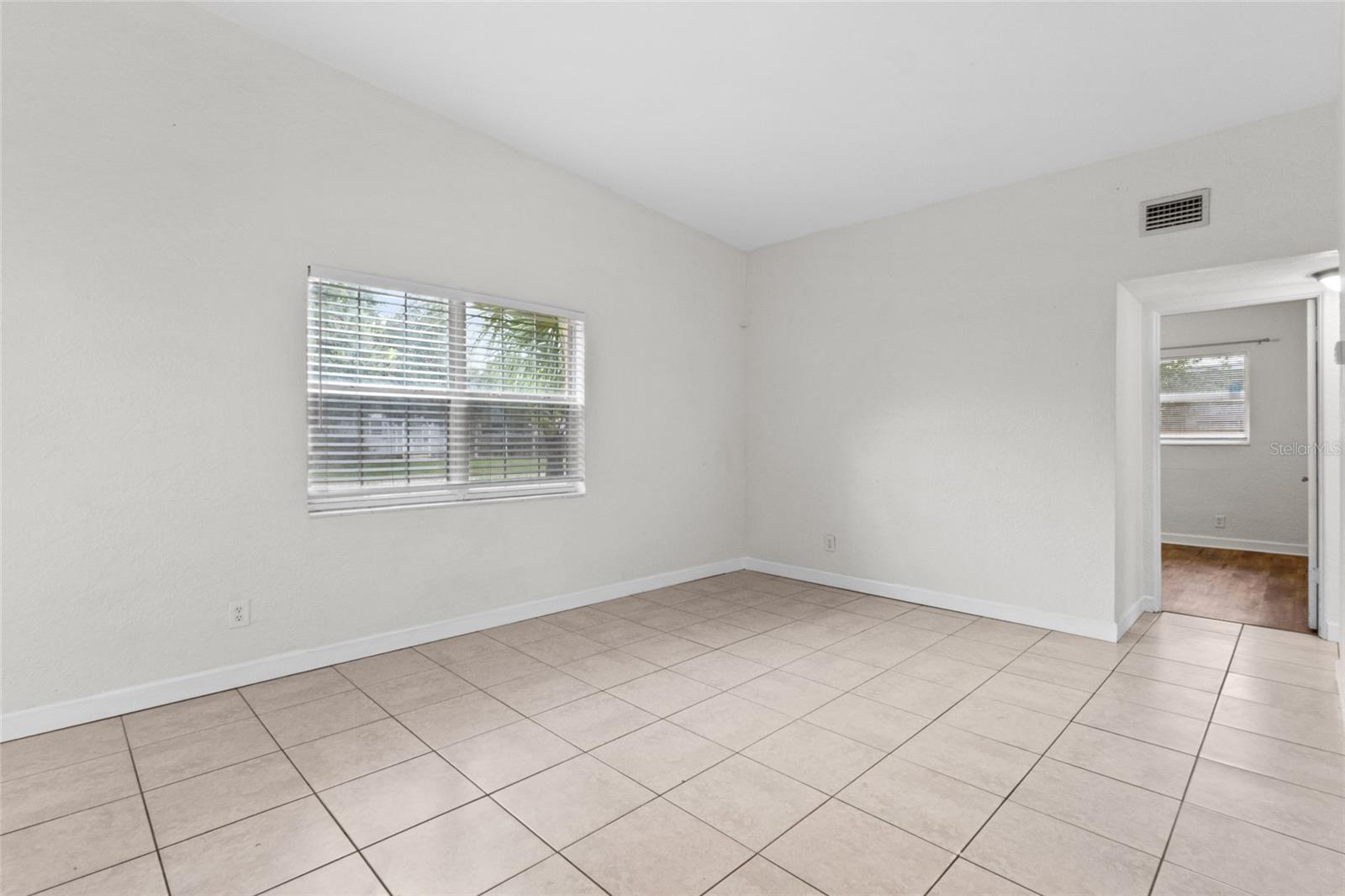 6711 Dartmouth Ave N Property Photo 9