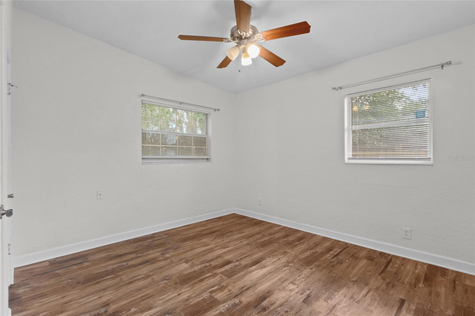 6711 Dartmouth Ave N Property Photo 26