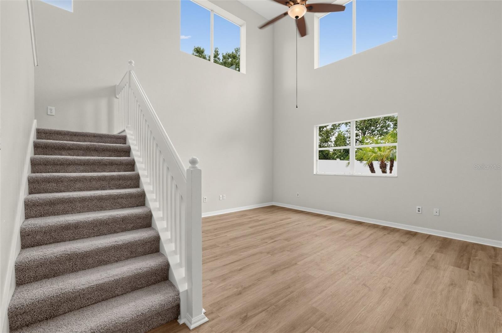 7876 Carriage Pointe Dr Property Photo 6