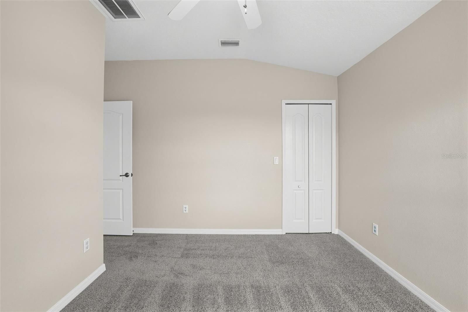 7876 Carriage Pointe Dr Property Photo 23