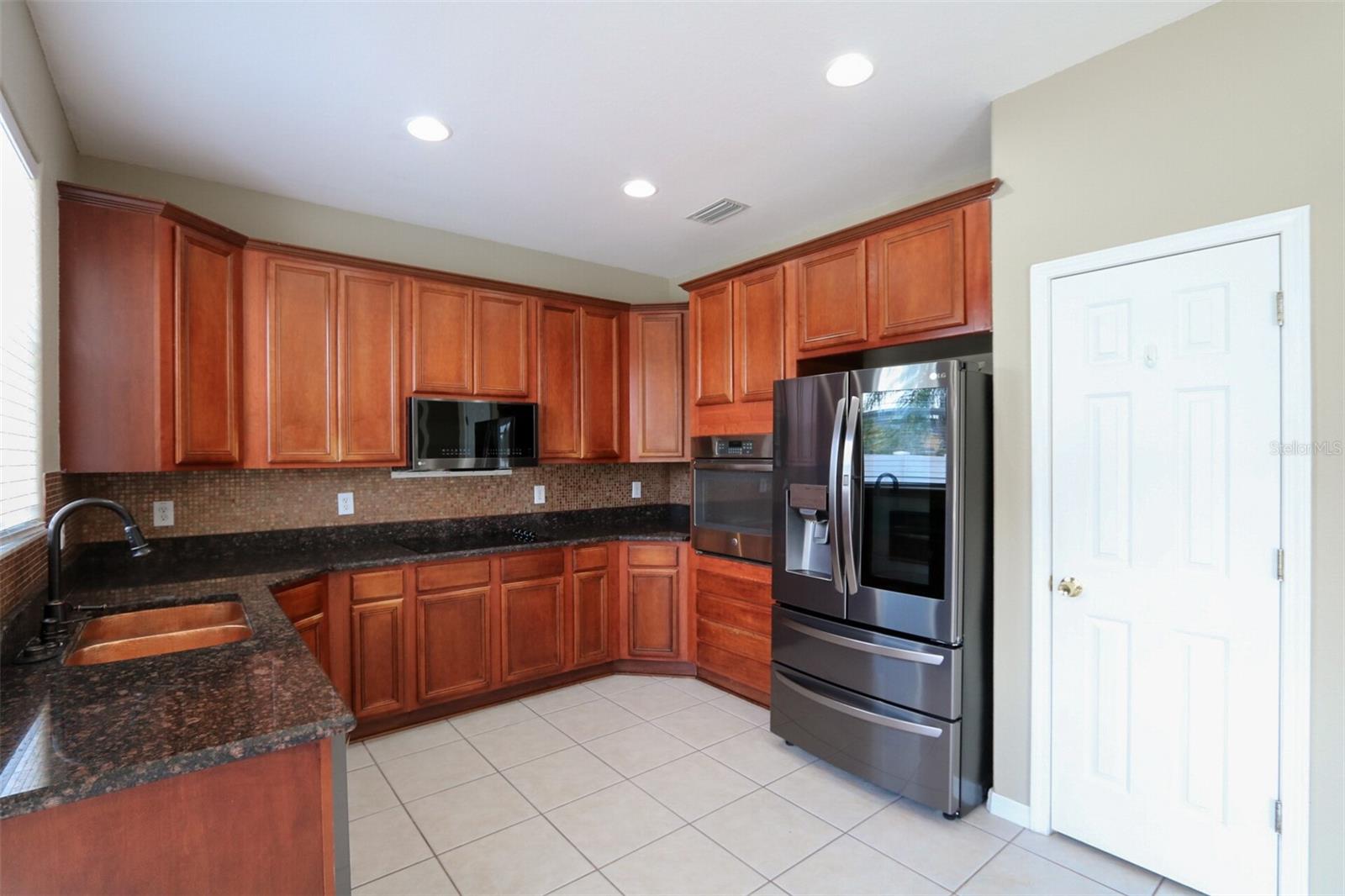 9018 Pinebreeze Dr Property Photo 2