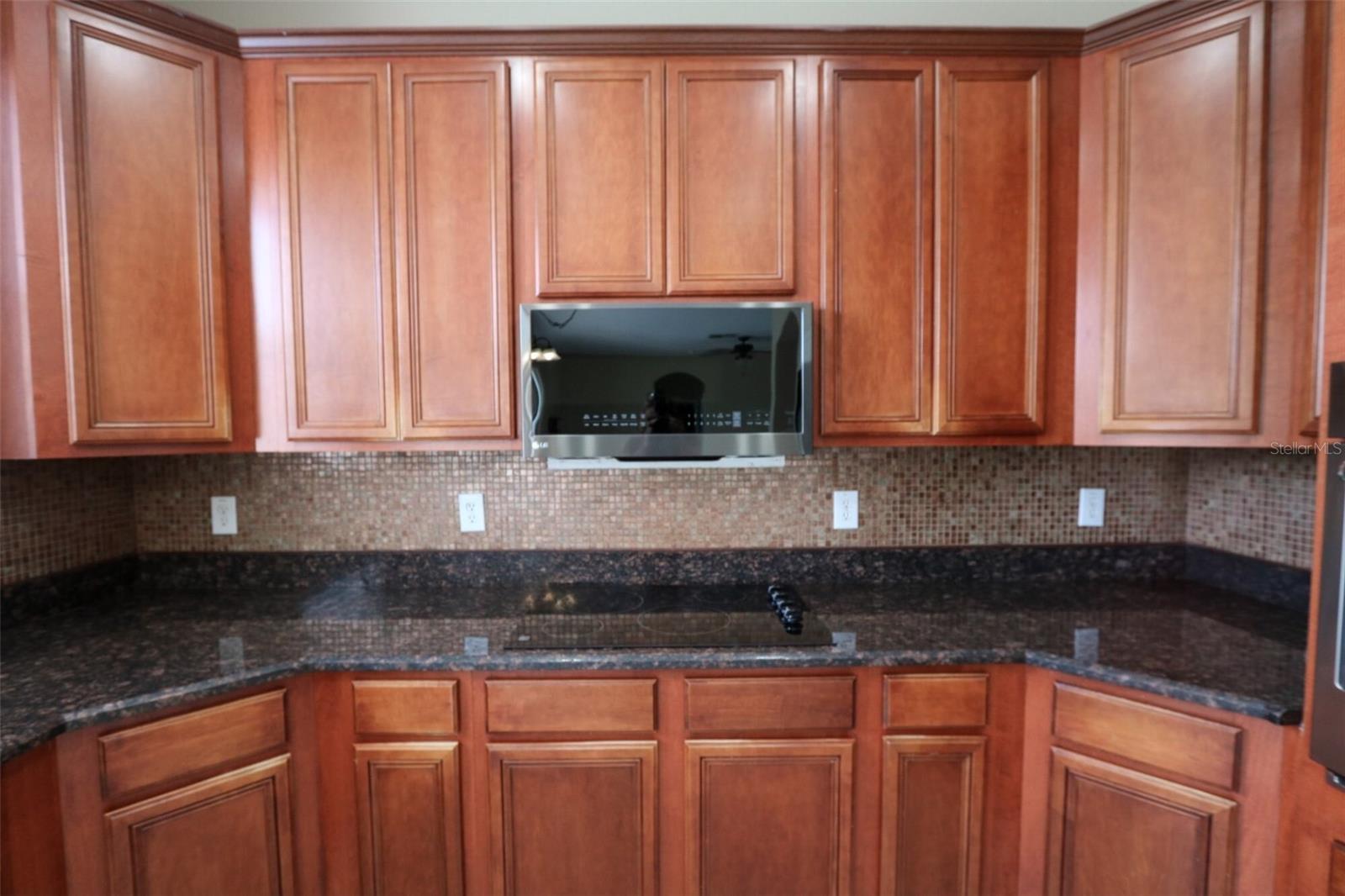 9018 Pinebreeze Dr Property Photo 10