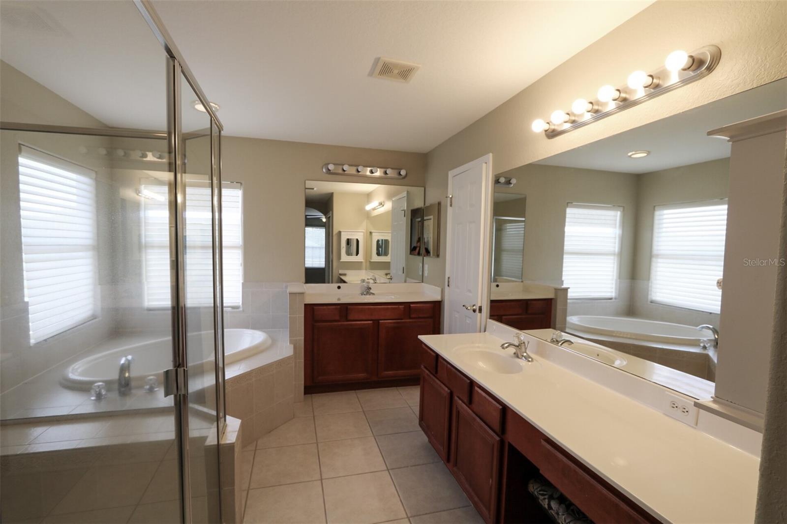 9018 Pinebreeze Dr Property Photo 29
