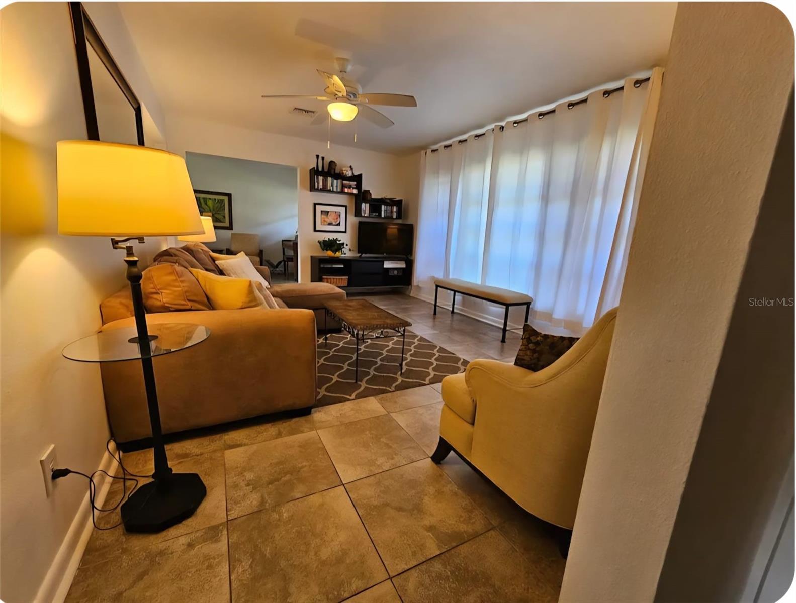 11598 Oval Dr W Property Photo 5