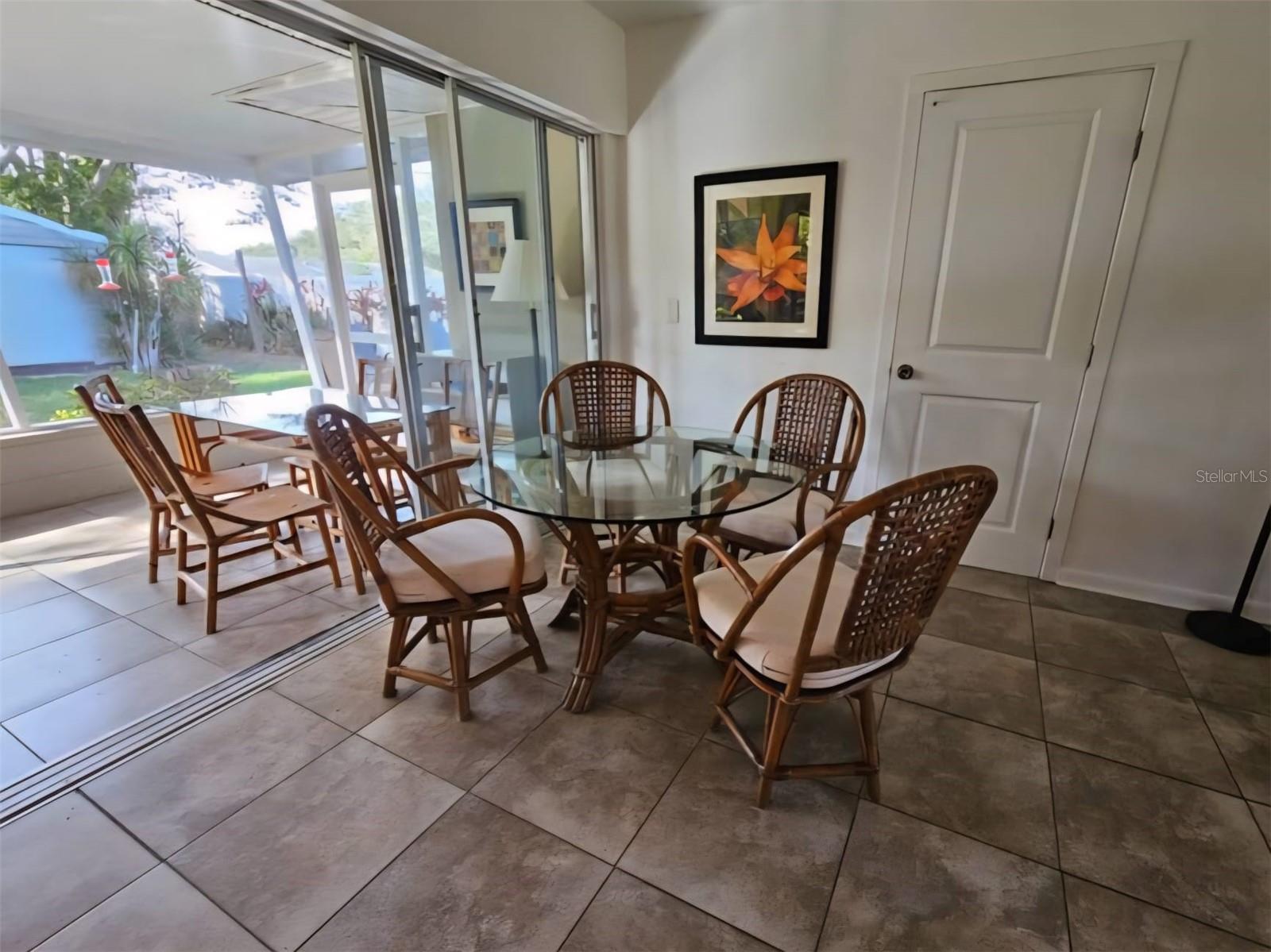 11598 Oval Dr W Property Photo 9