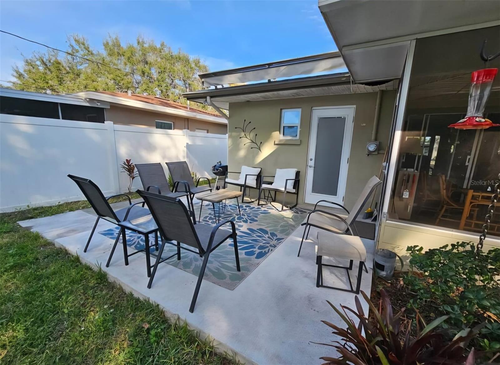 11598 Oval Dr W Property Photo 16