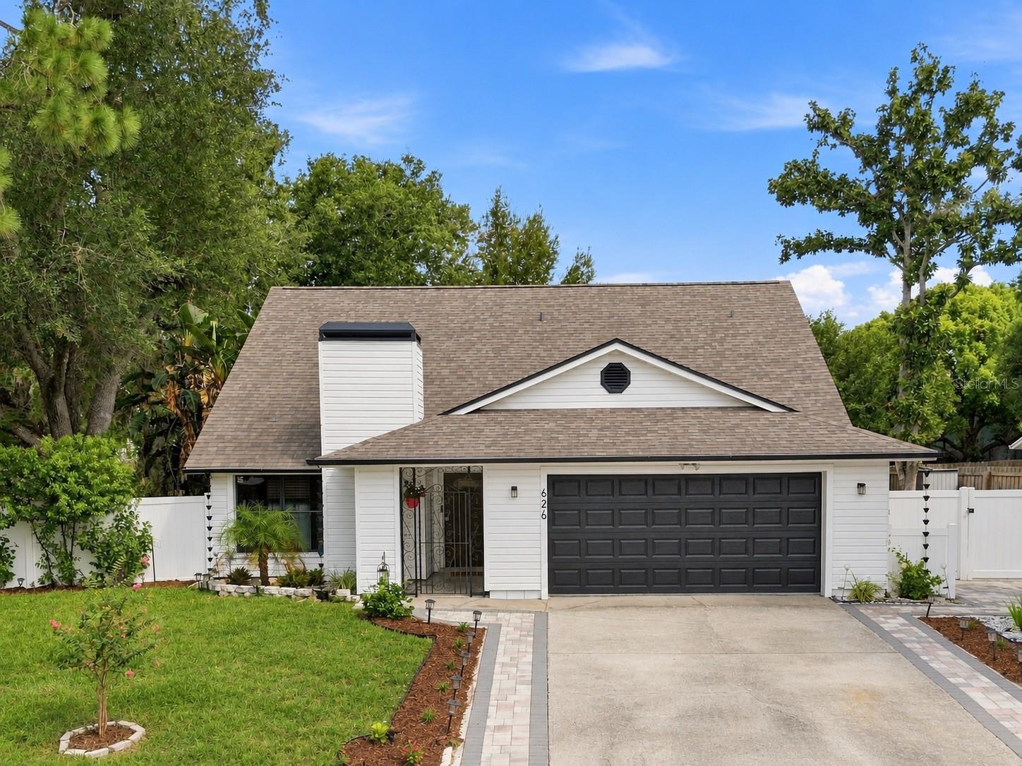 626 FOREST HILLS DR