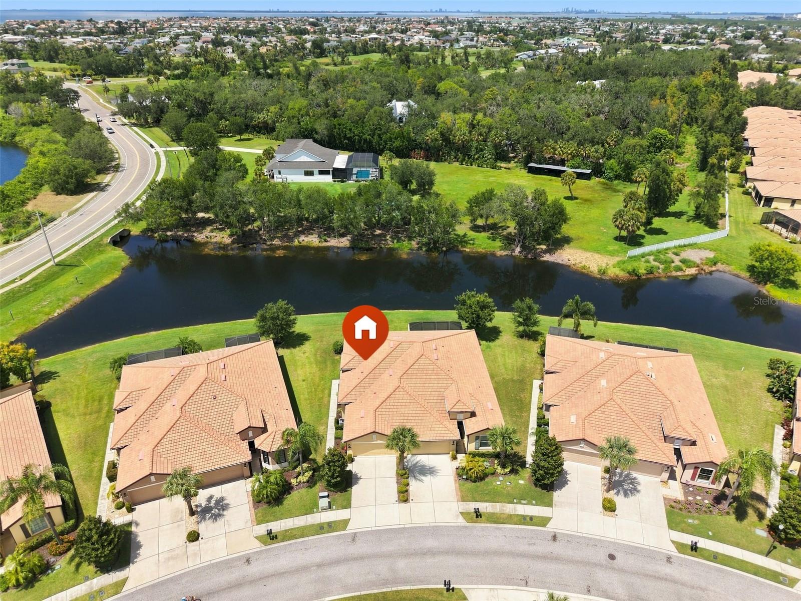 5465 Sunset Falls Dr Property Photo 4