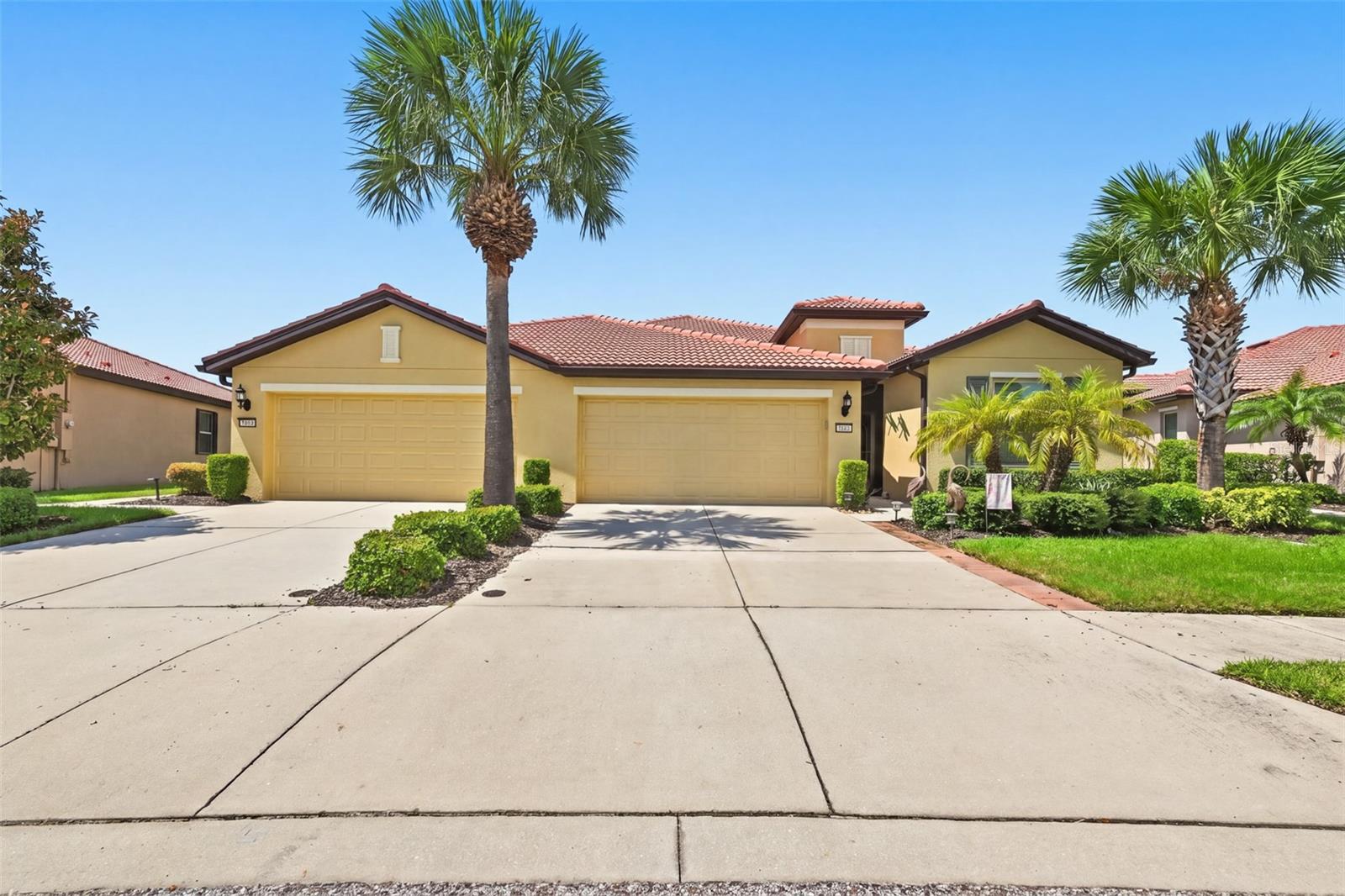 5465 Sunset Falls Dr Property Photo 5