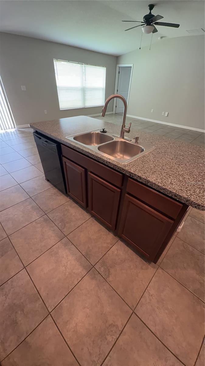 7419 Rosy Periwinkle Ct Property Photo 12