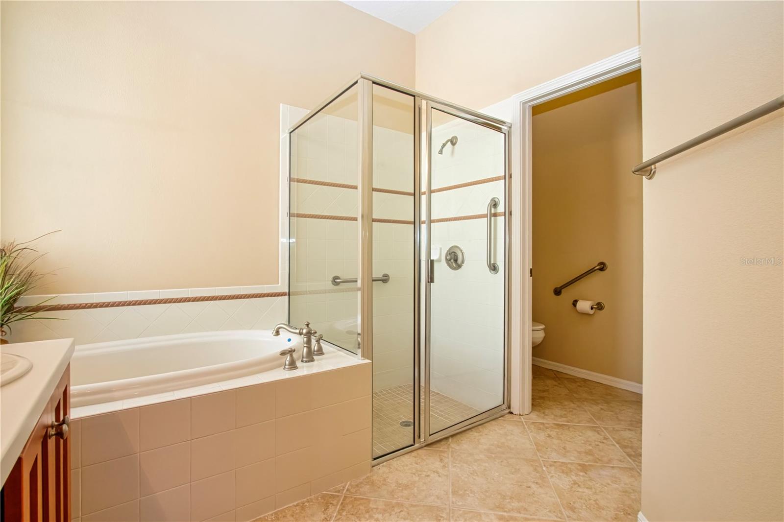 446 Noble Faire Dr Property Photo 10