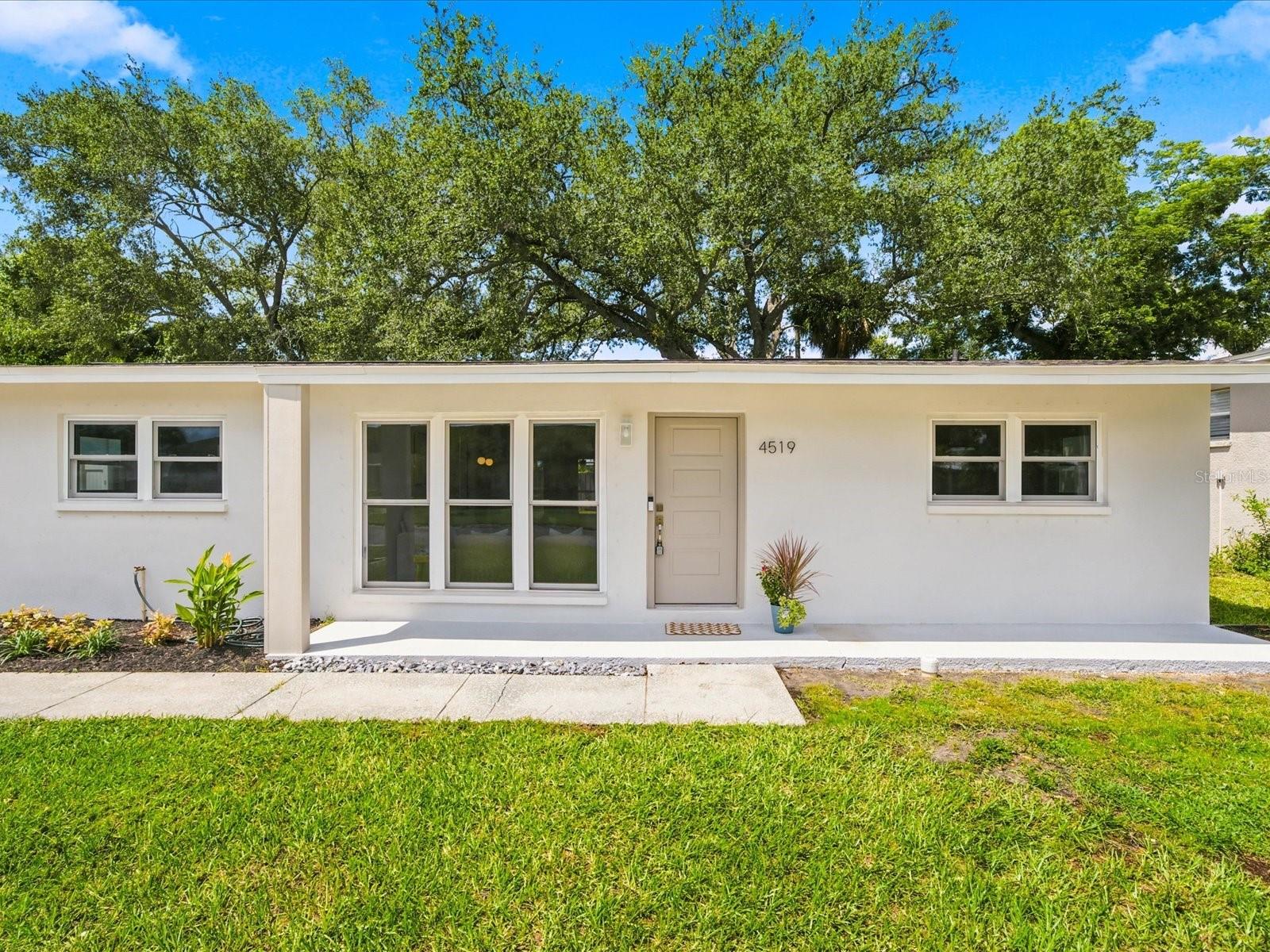 4519 S Cooper Pl Property Photo 1