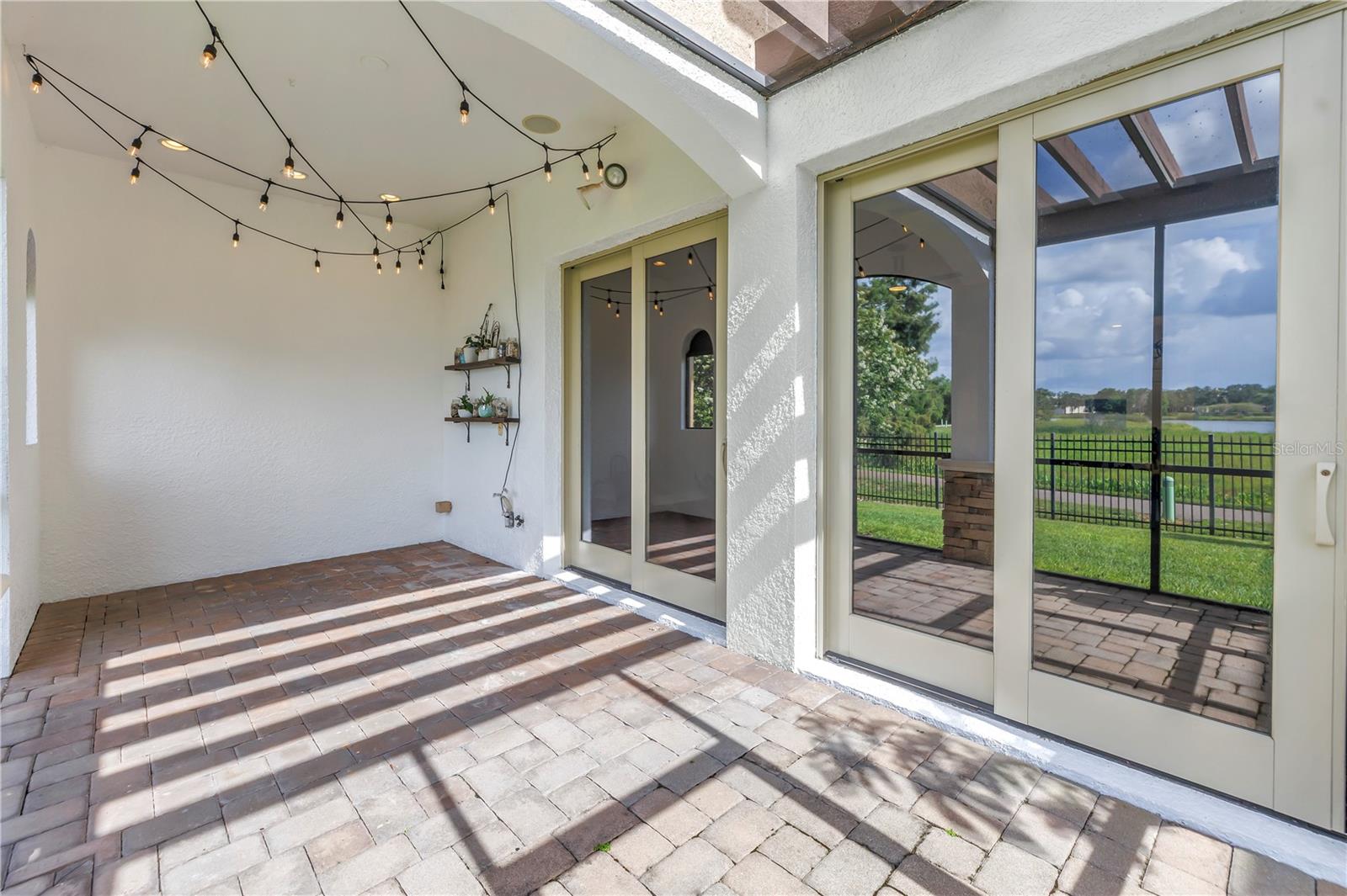 651 Saxony Blvd Property Photo 35