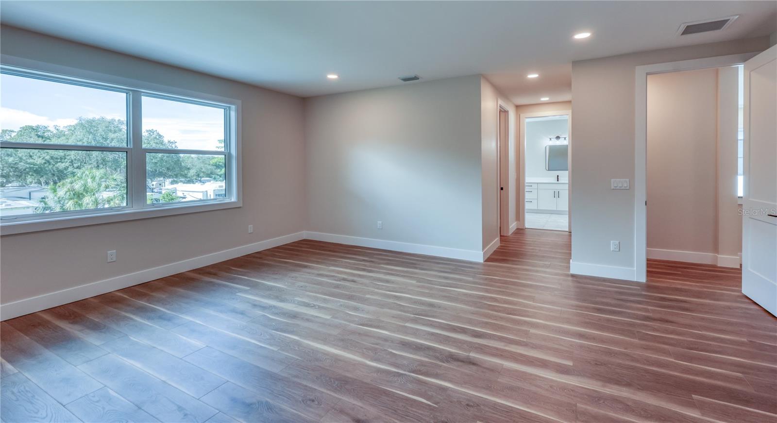 785 Lime St Property Photo 15