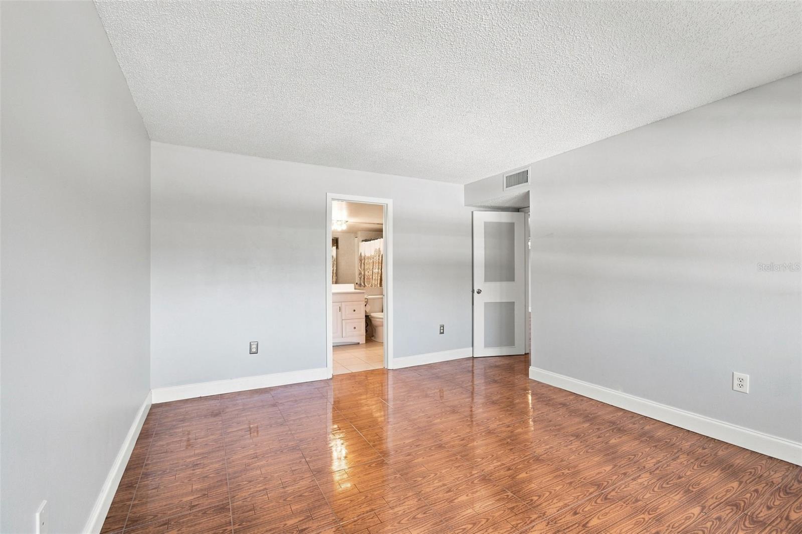 7700 Sun Island Dr S #202 Property Photo 27