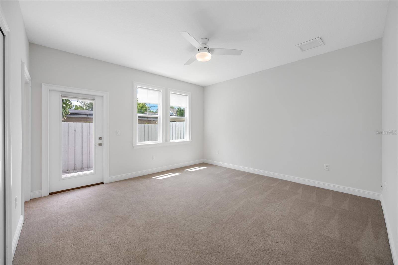 4302 W North B St #2 Property Photo 24