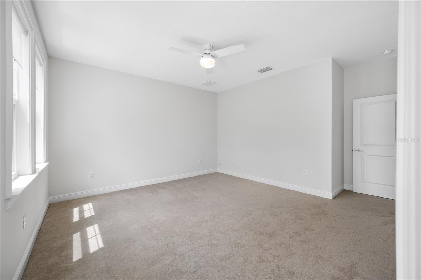 4302 W North B St #2 Property Photo 28
