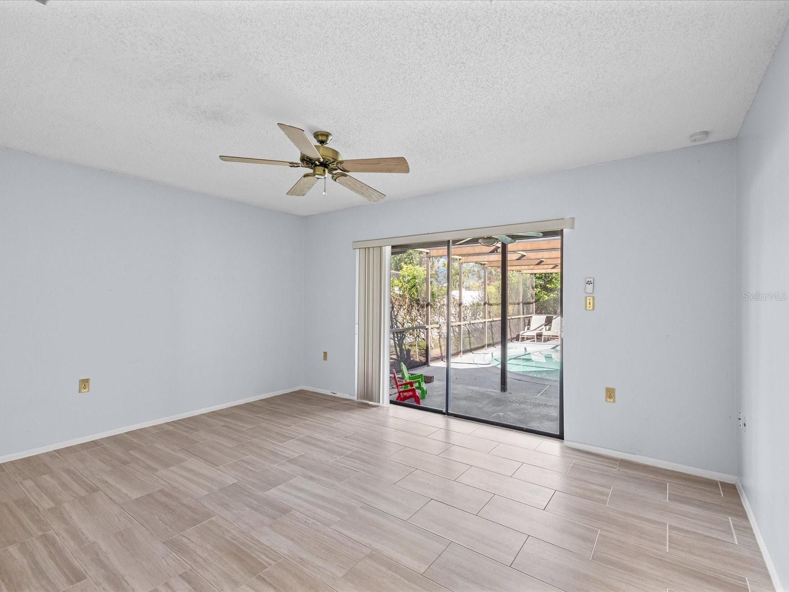 6907 Bottle Brush Dr Property Photo 9