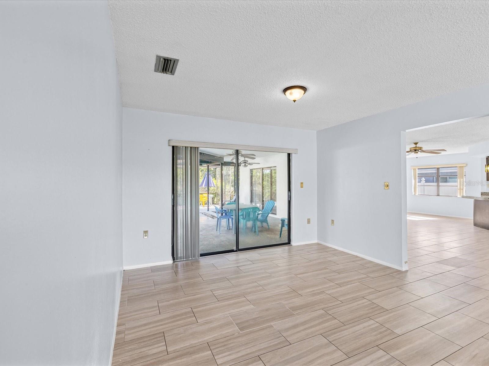 6907 Bottle Brush Dr Property Photo 15