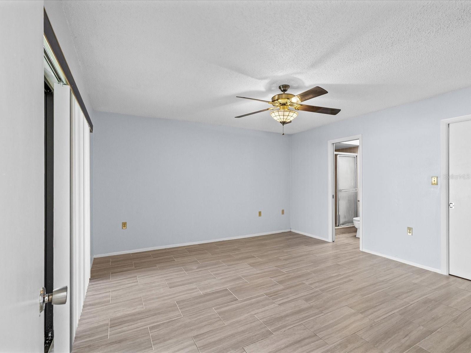 6907 Bottle Brush Dr Property Photo 25