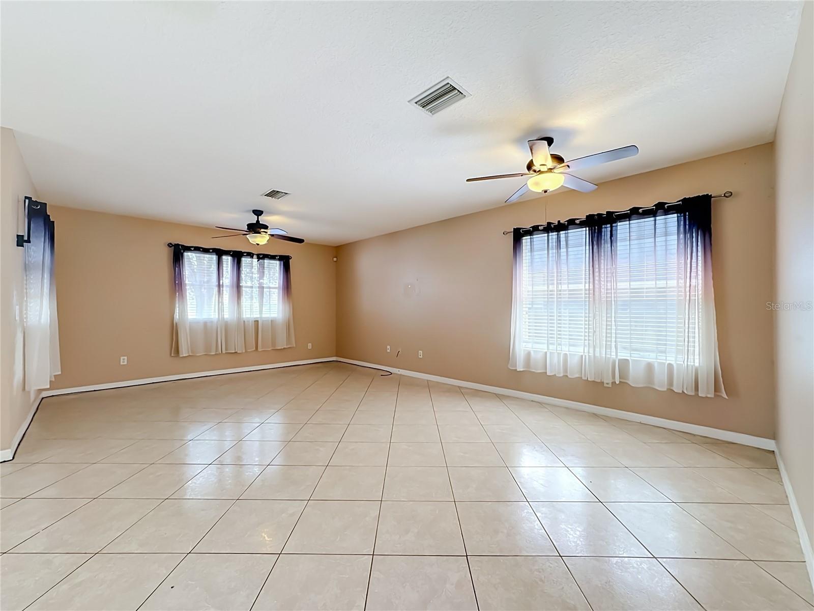 7931 Carriage Pointe Dr Property Photo 16