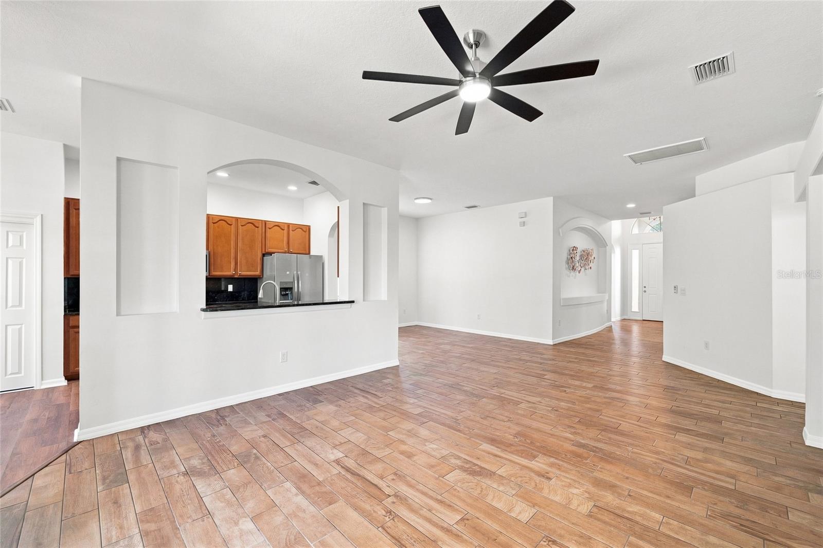 30608 Pecan Valley Loop Property Photo 10