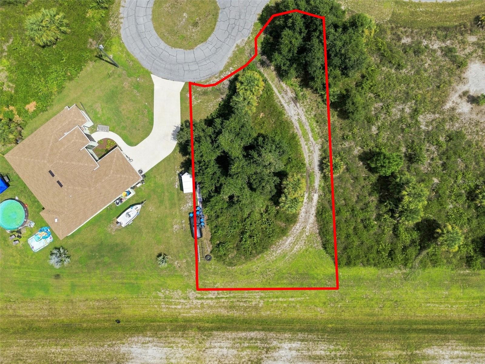 PEALE CIR Property Photo 1