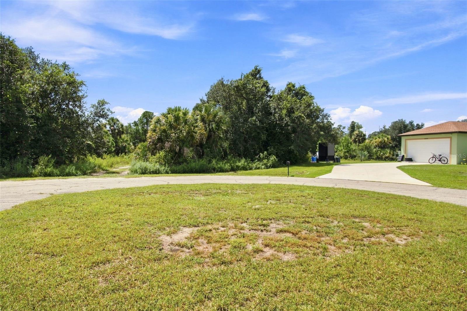 Peale Cir Property Photo 2