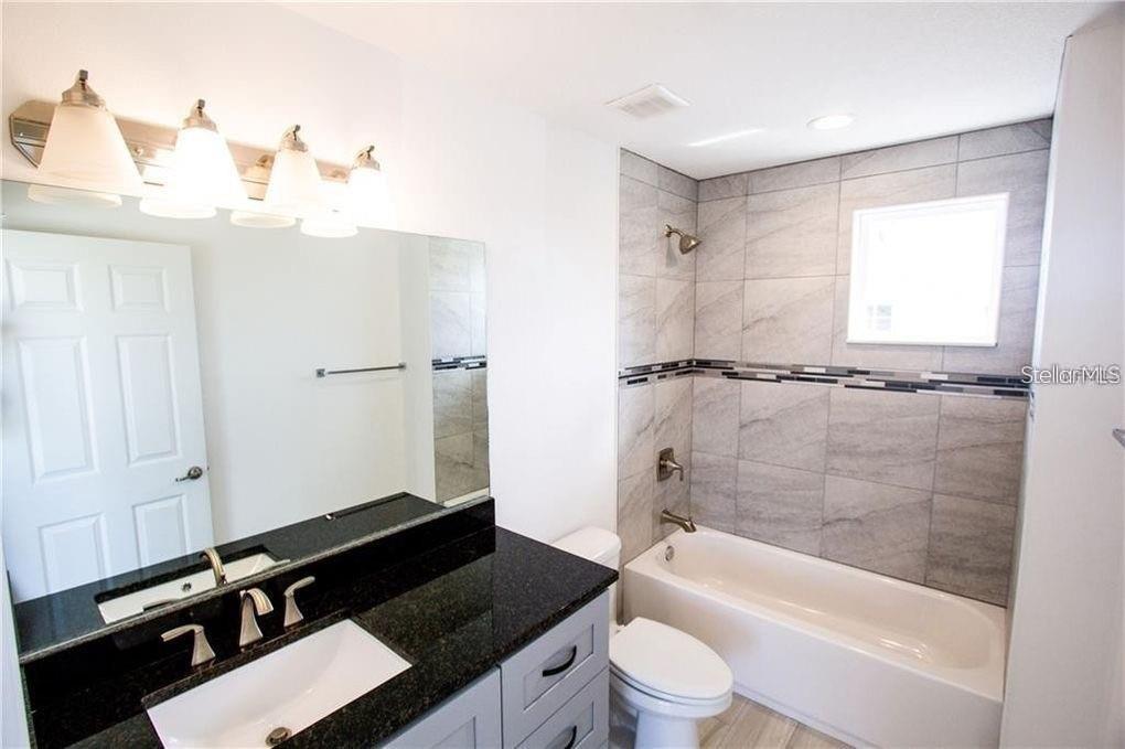 669 Lake Shore Pkwy Property Photo 14