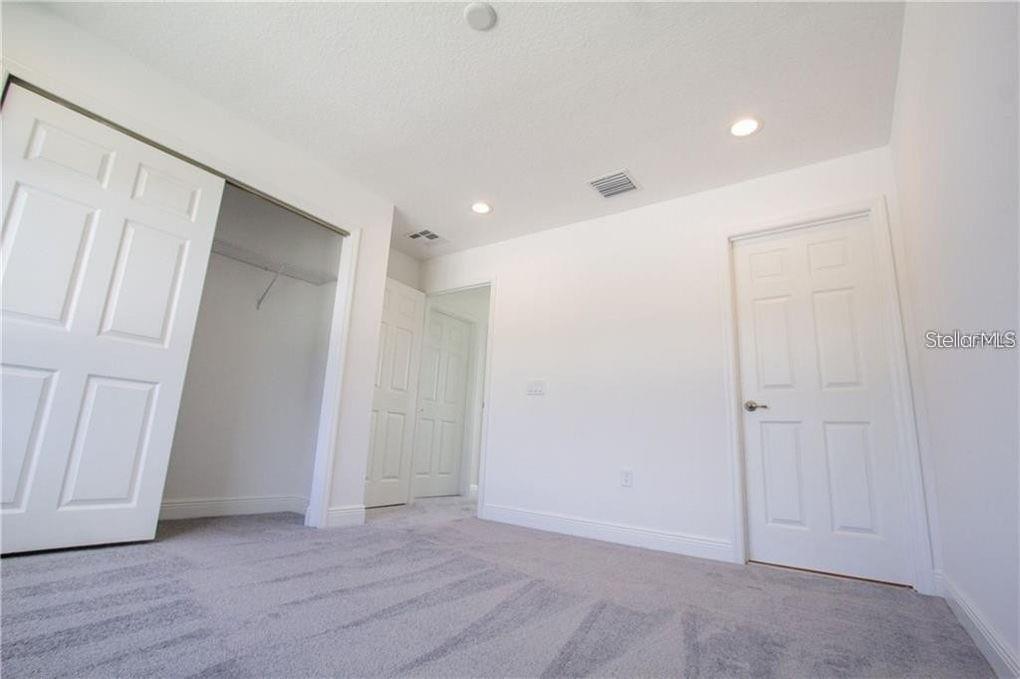 669 Lake Shore Pkwy Property Photo 19