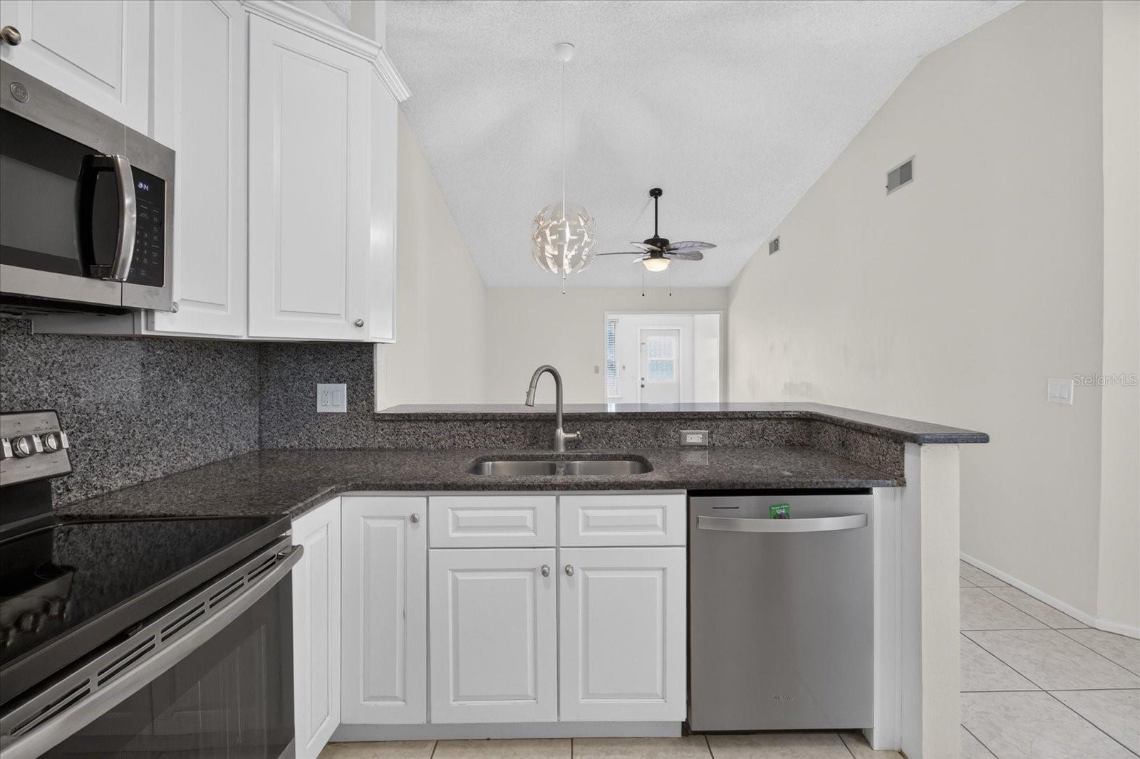 3178 Cloverplace Dr Property Photo 5