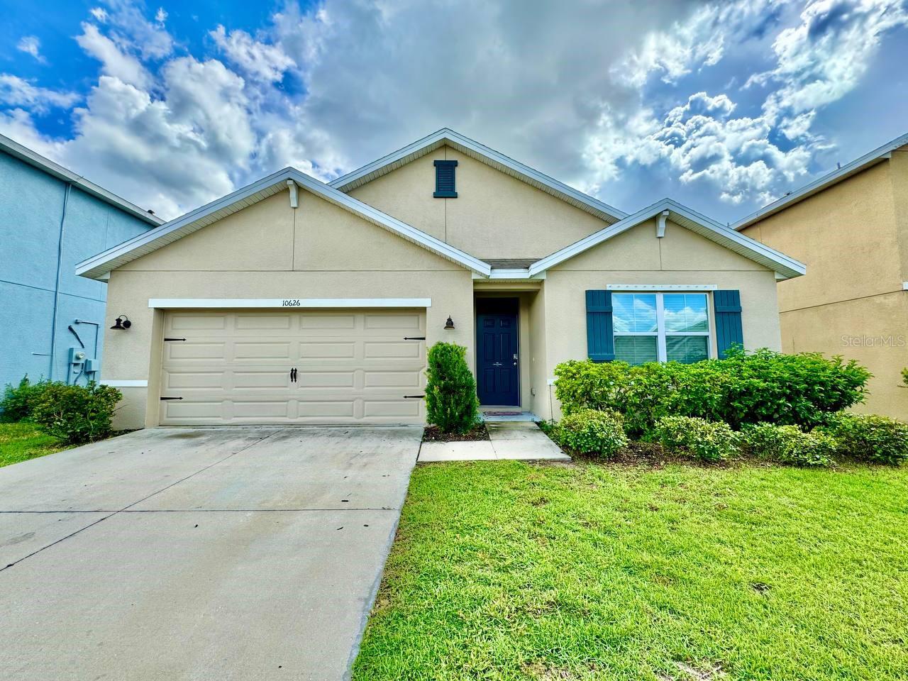 10626 PARK MEADOWBROOKE DR Property Photo 1