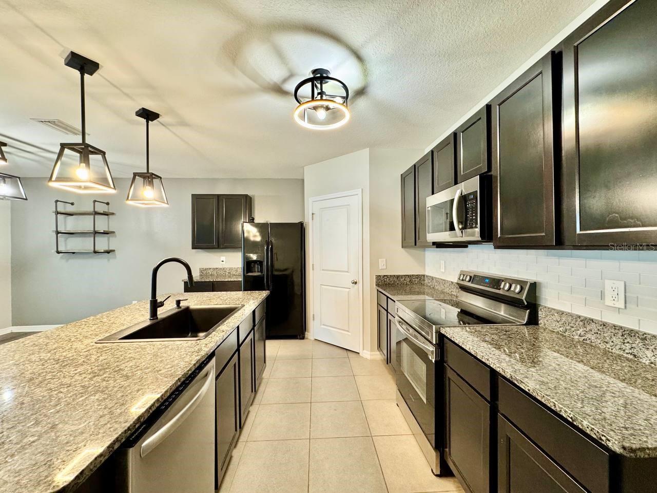 10626 Park Meadowbrooke Dr Property Photo 17