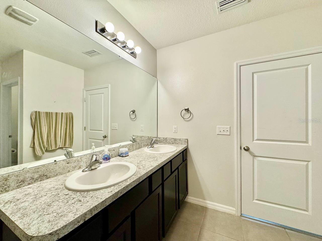 10626 Park Meadowbrooke Dr Property Photo 29