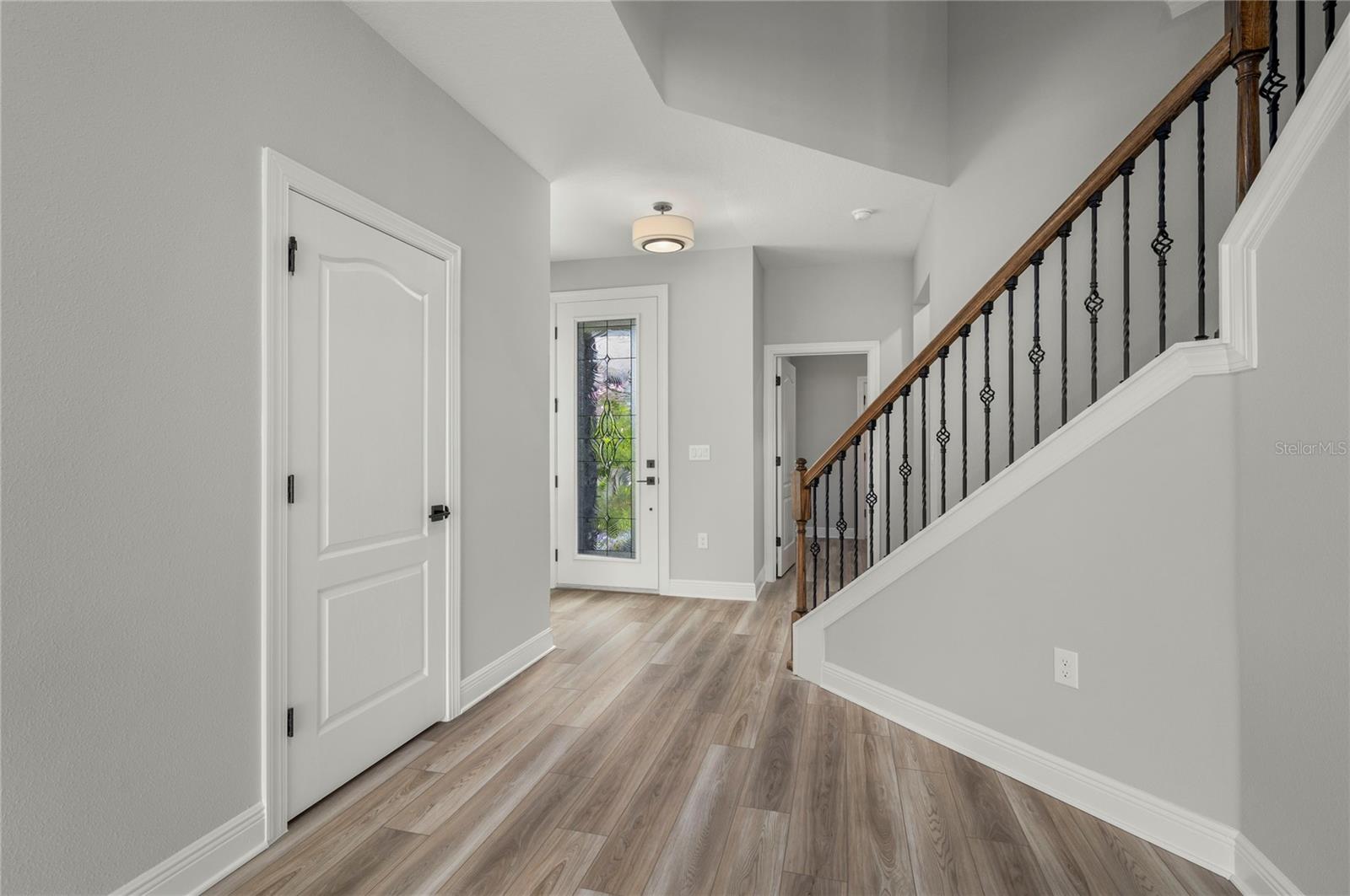 7668 Somersworth Dr Property Photo 12