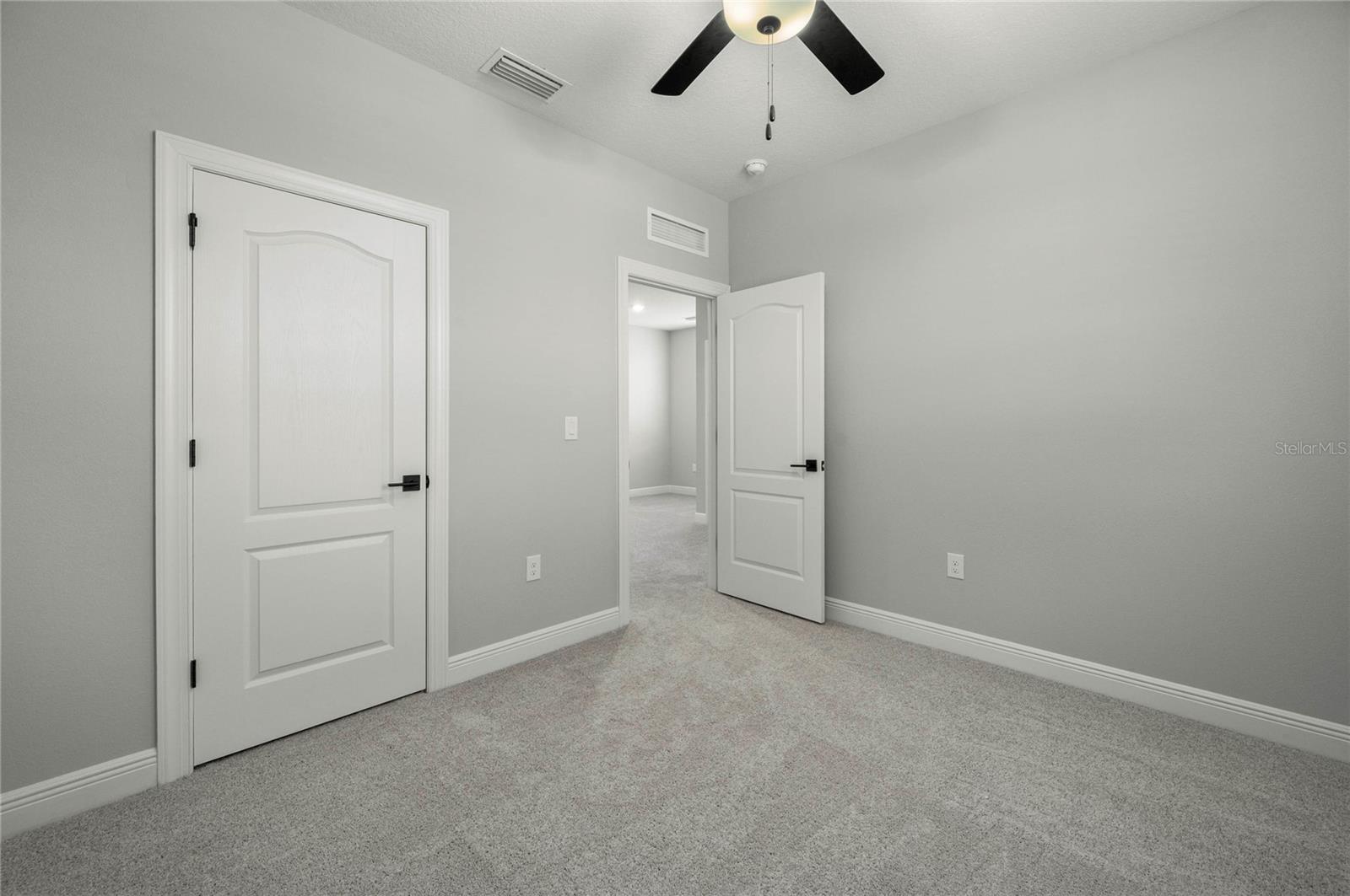 7668 Somersworth Dr Property Photo 23