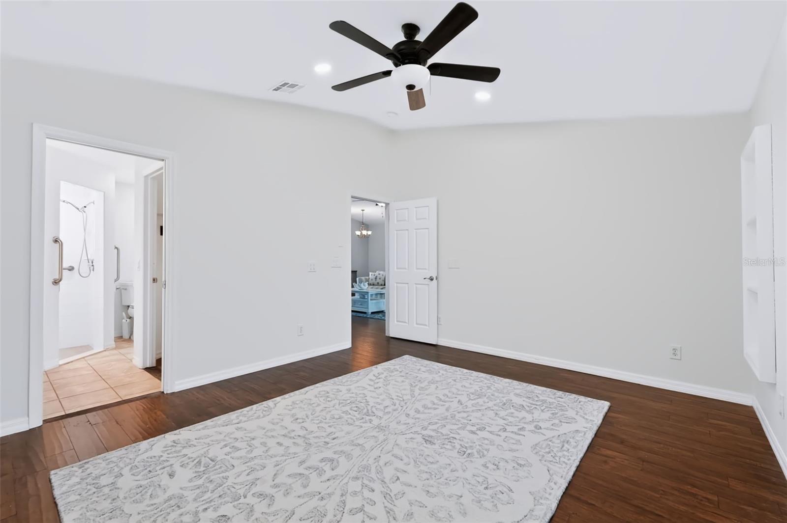 534 Canal Way Property Photo 41