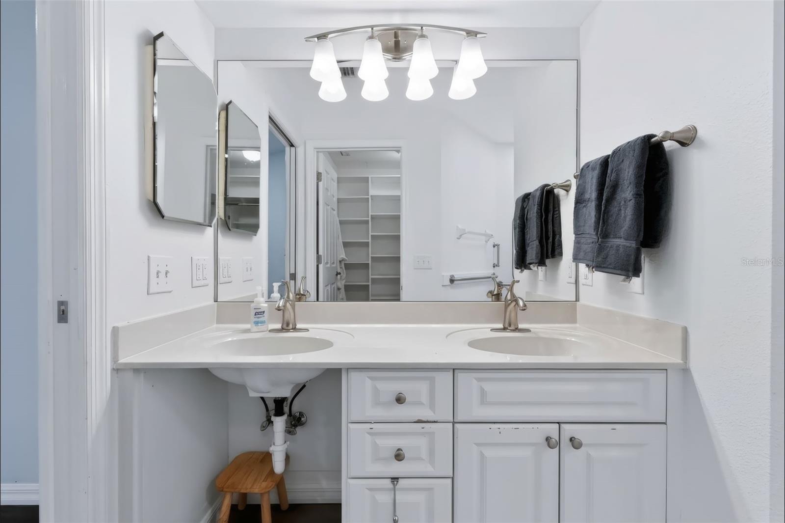 534 Canal Way Property Photo 44