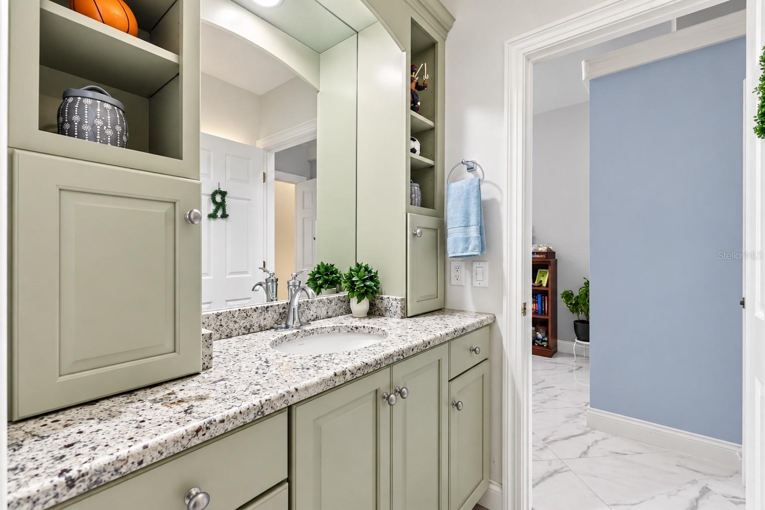 18112 Longwater Run Dr Property Photo 37