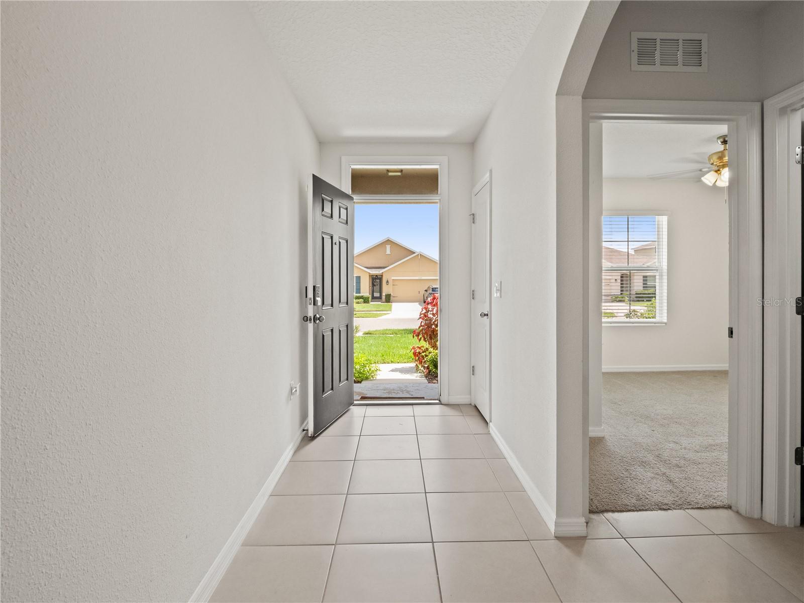 30480 Summer Sun Loop Property Photo 9
