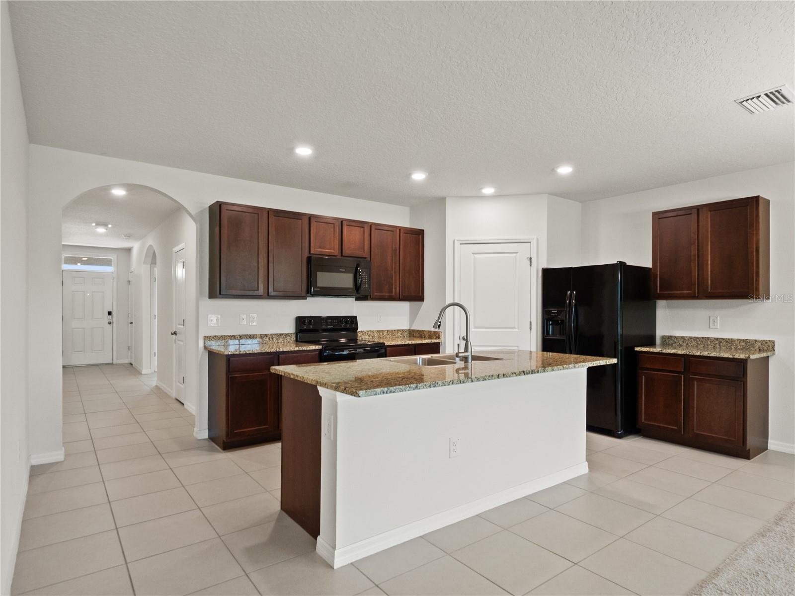 30480 Summer Sun Loop Property Photo 12